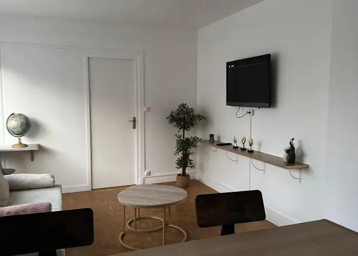 - Hba Appartamento Courbevoie
